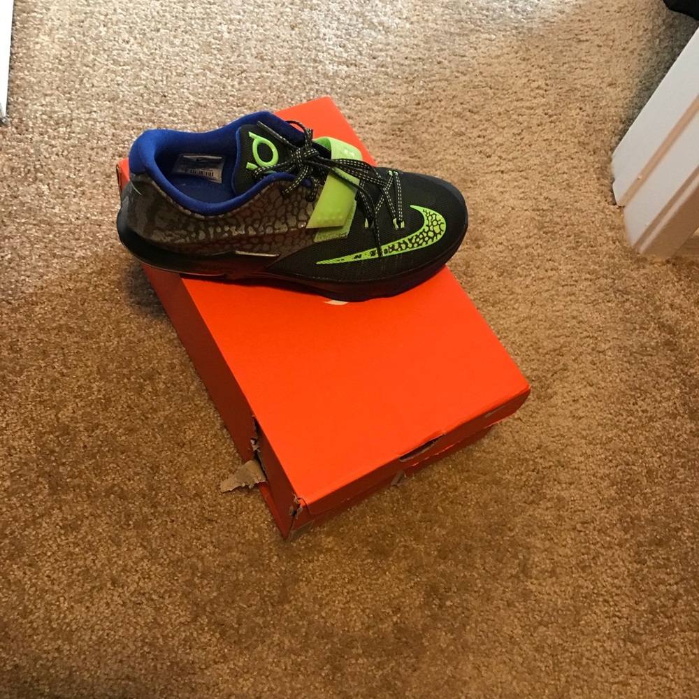 KD